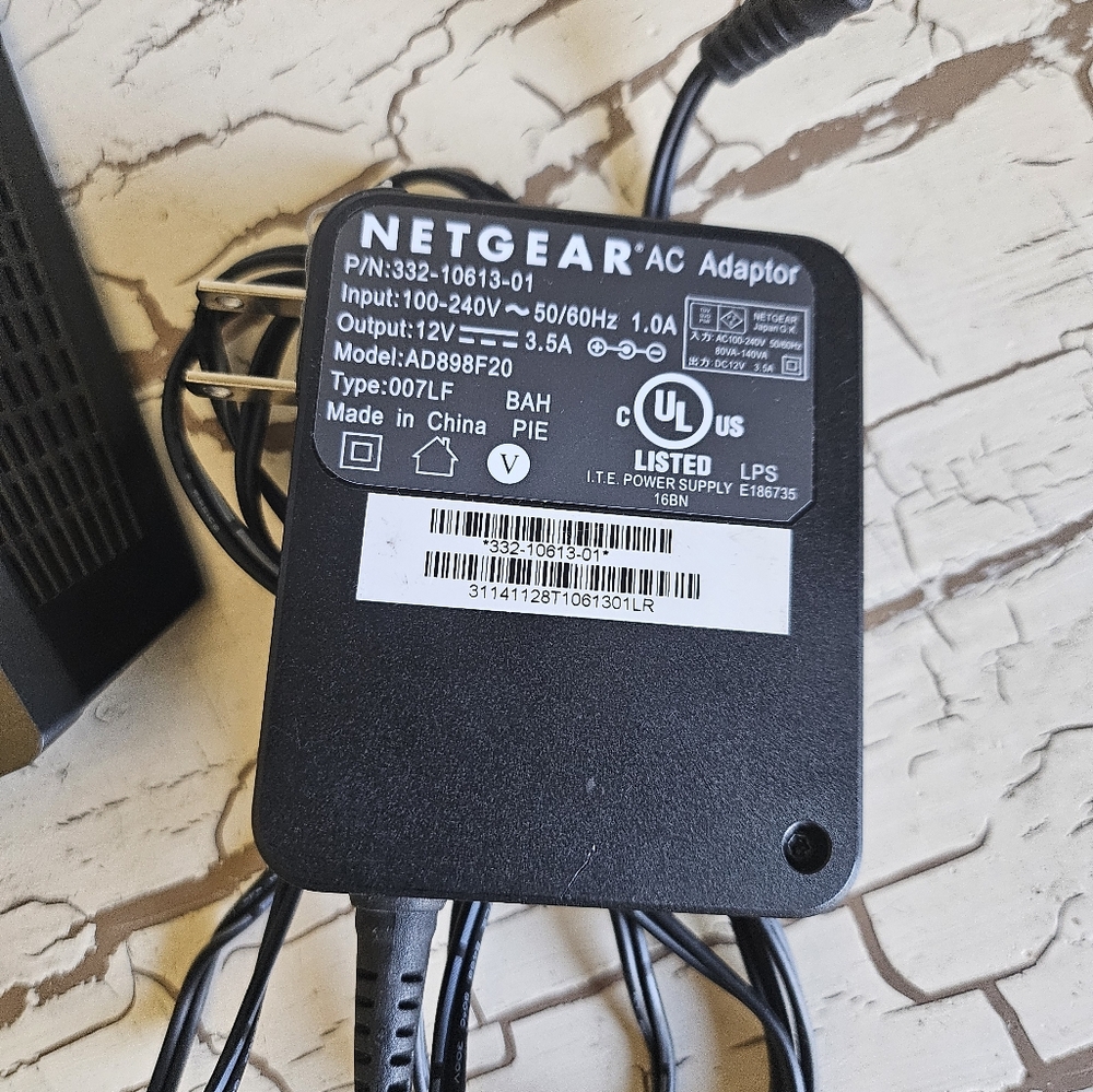 Netgear Nighthawk AC1900 Smart Wifi Router Model R7000 - Picture 2 of 5